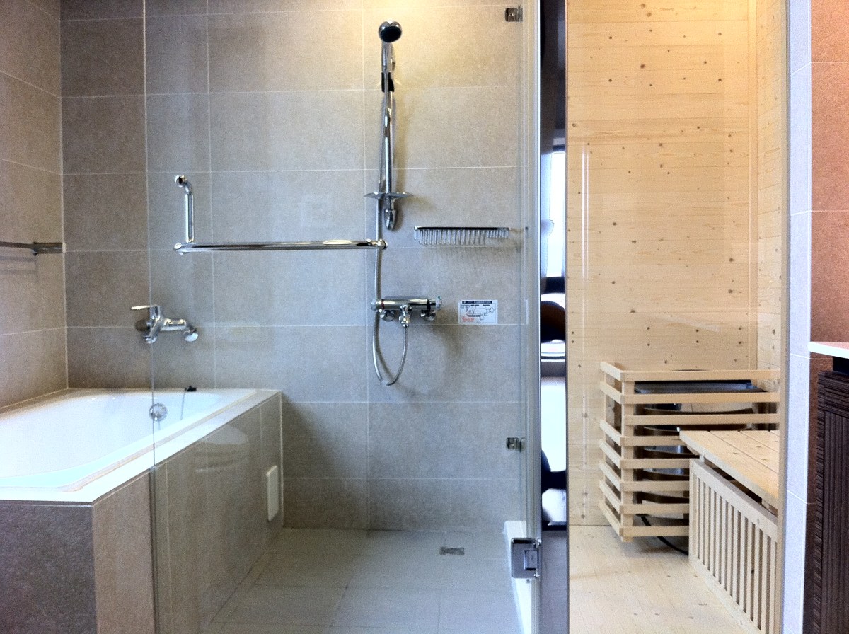 TKSC 浴廁_2坪有烤箱、淋浴間、浴缸、馬桶、梳妝台！